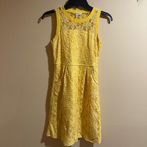 Chic Yellow Lace Mini Dress